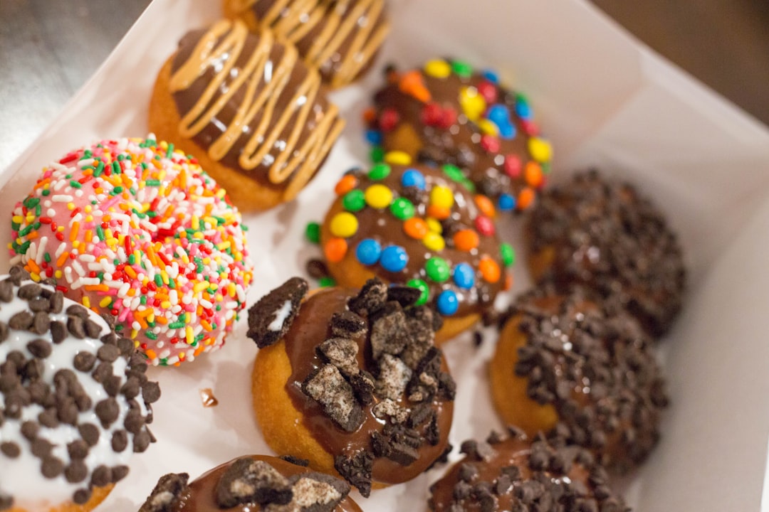 Same Day Cake Delivery vs. Next Day Delivery: Weighing the Options for Your Sweet Tooth