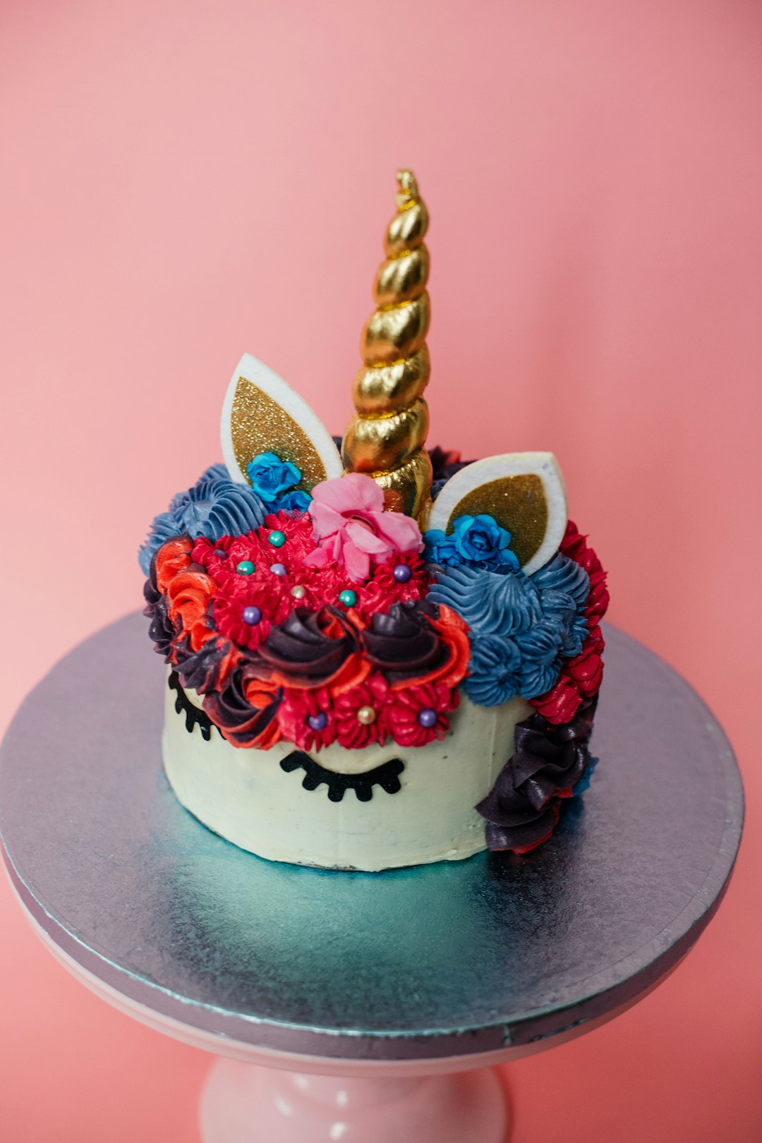 The Impact of Social Media on Birthday Cake Trends