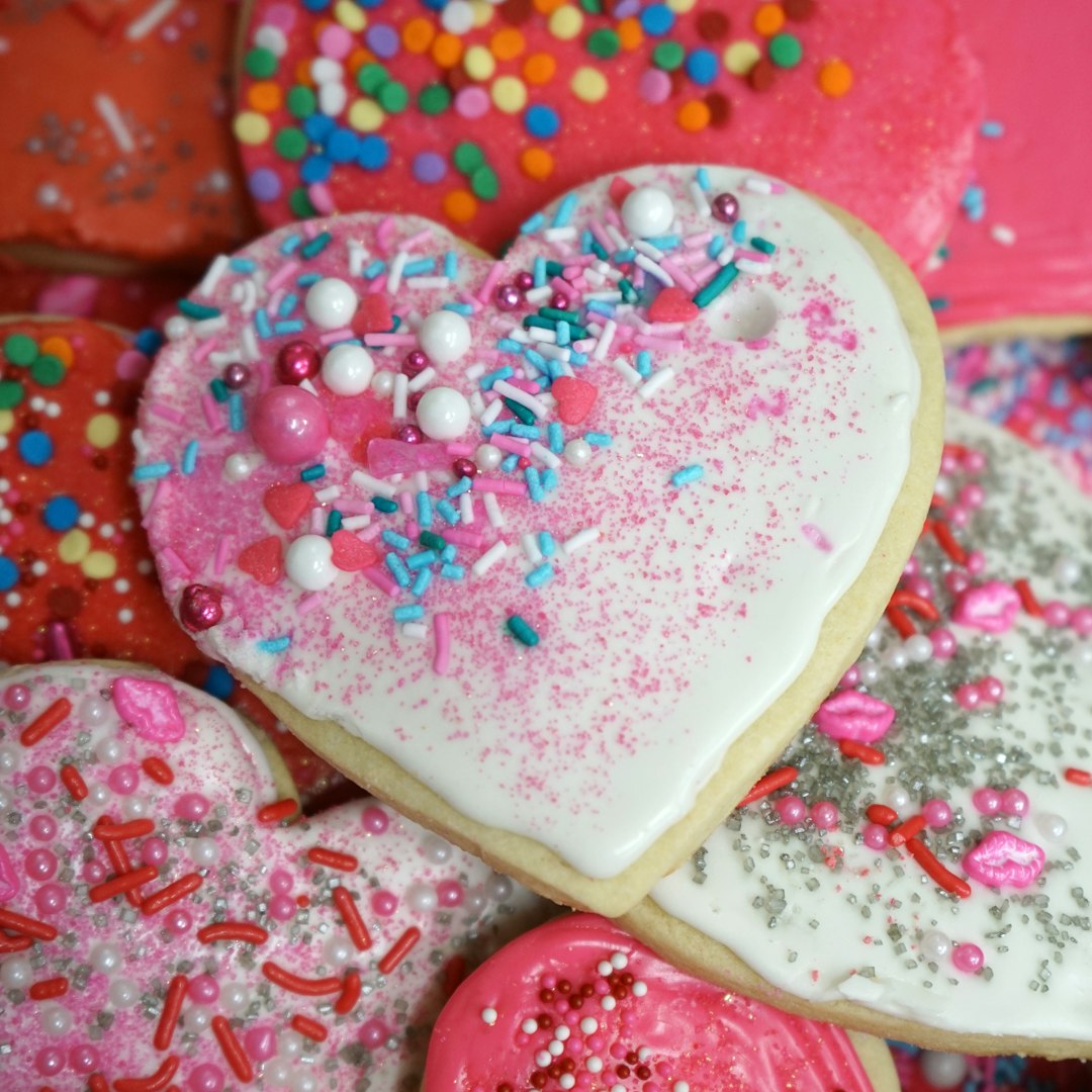 Host a Creative Birthday Cake Decorating Party at Home