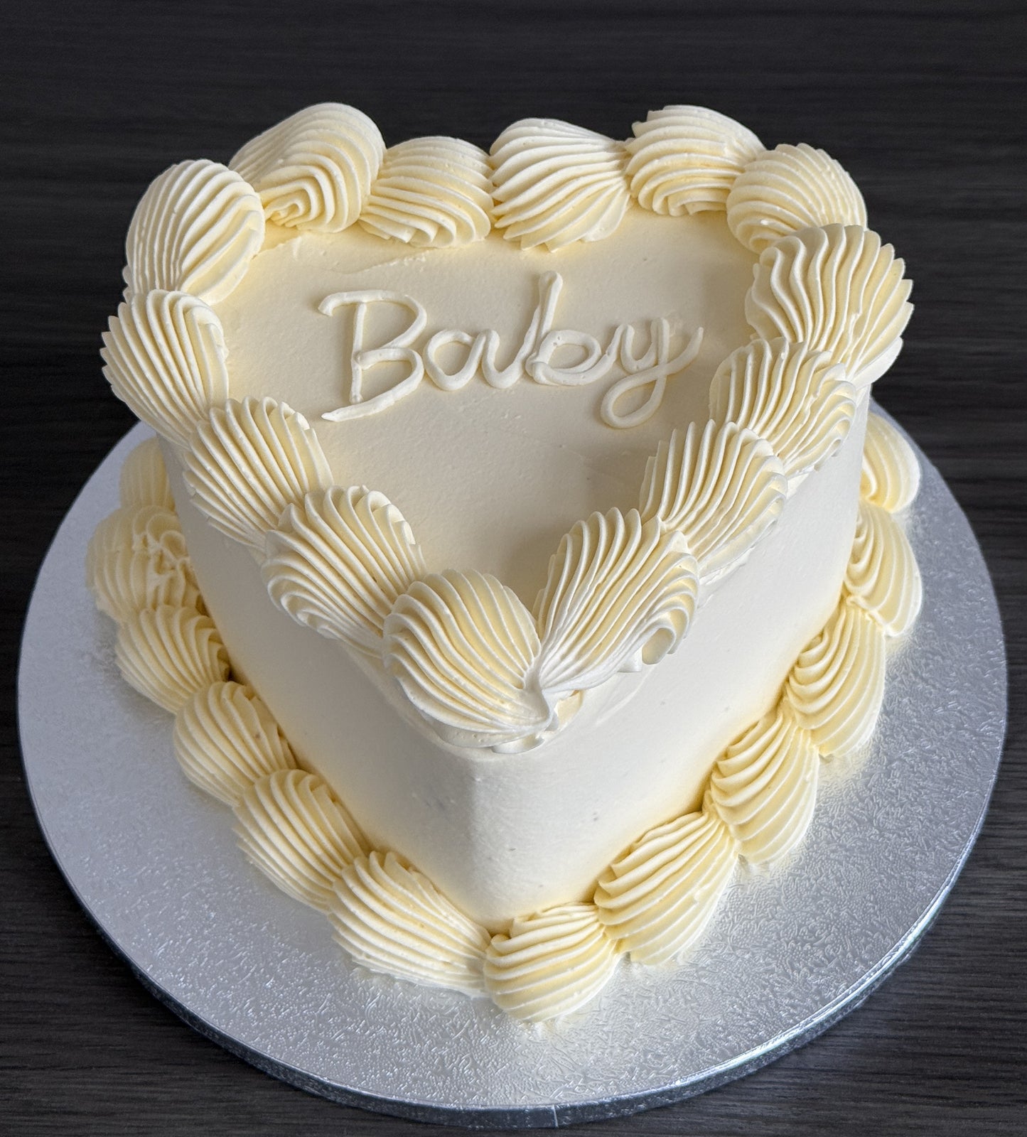 Simple heart cake for baby shower or gender reveal – Ilford & Dagenham delivery