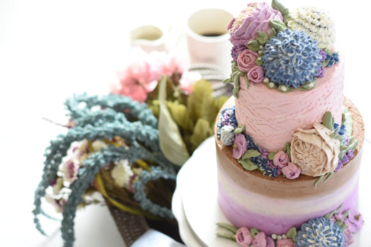 Charming Birthday Cakes for Memorable Sweet Sixteens
