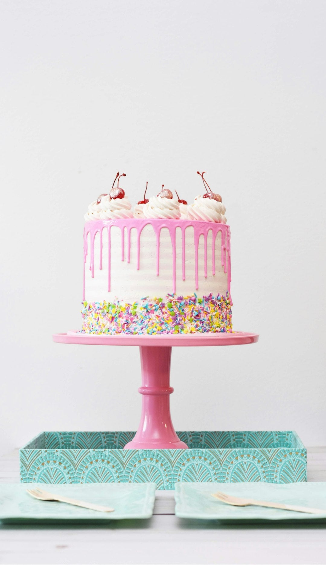 Mastering the Art of Birthday Cake Photography: 10 Tips for Picture-Perfect Shots
