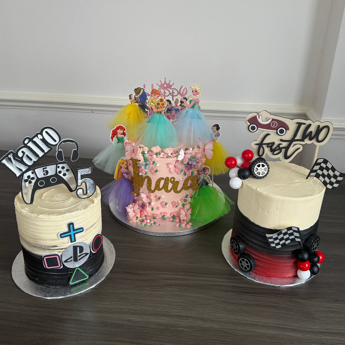 How to schedule cake delivery for a party in East London with CakeTrays.co.uk.