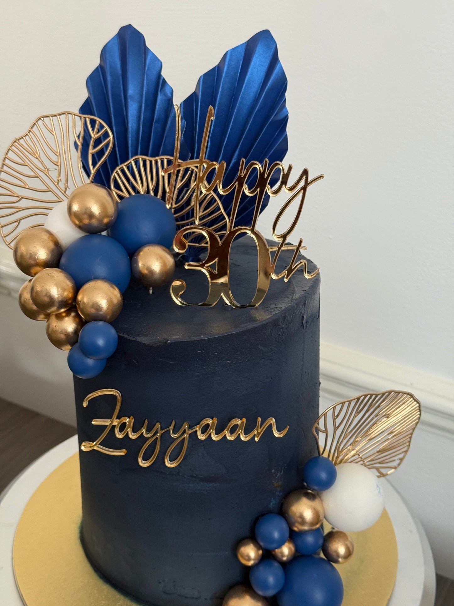 Luxury 30th birthday cake design with gold leaf accents delivered in Romford Ilford Barking