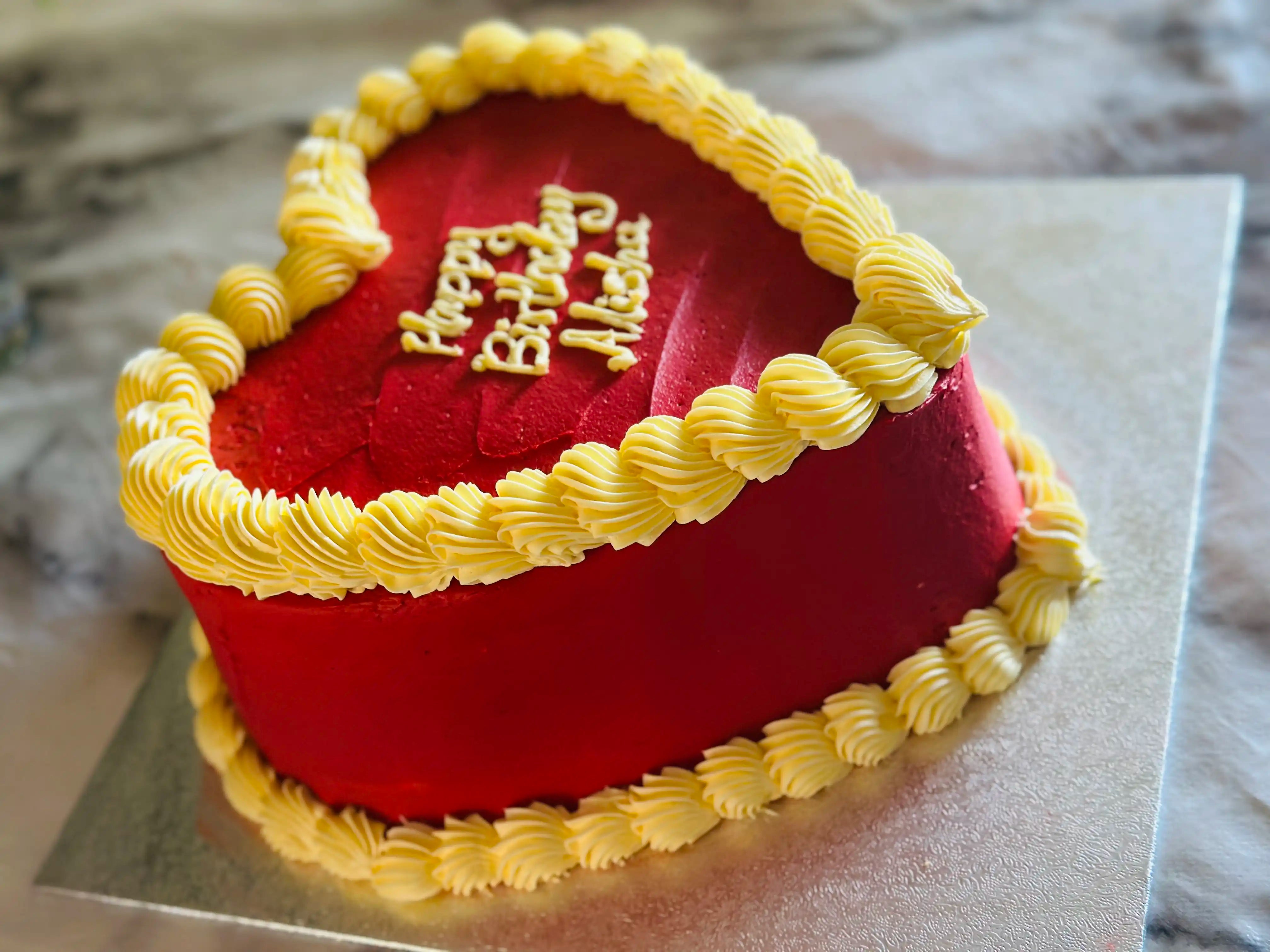 Celebrating Love and Milestones: The Essence of Wedding Anniversary Cakes  in Delhi | by Allthingssweet | Medium
