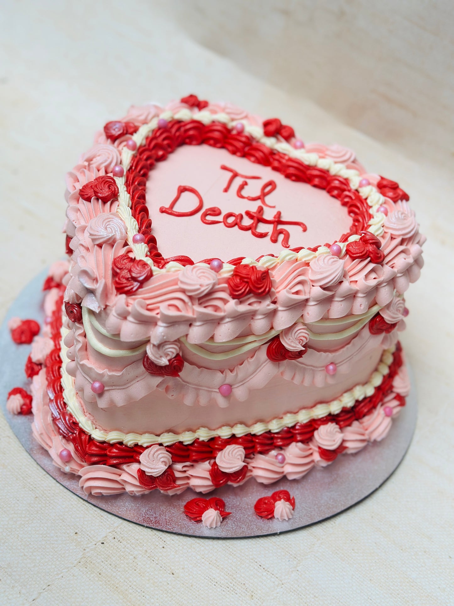 The Best Vintage Heart Cake CT20 in Romford and East London - Same and Next Day Delivery - Cake Trays