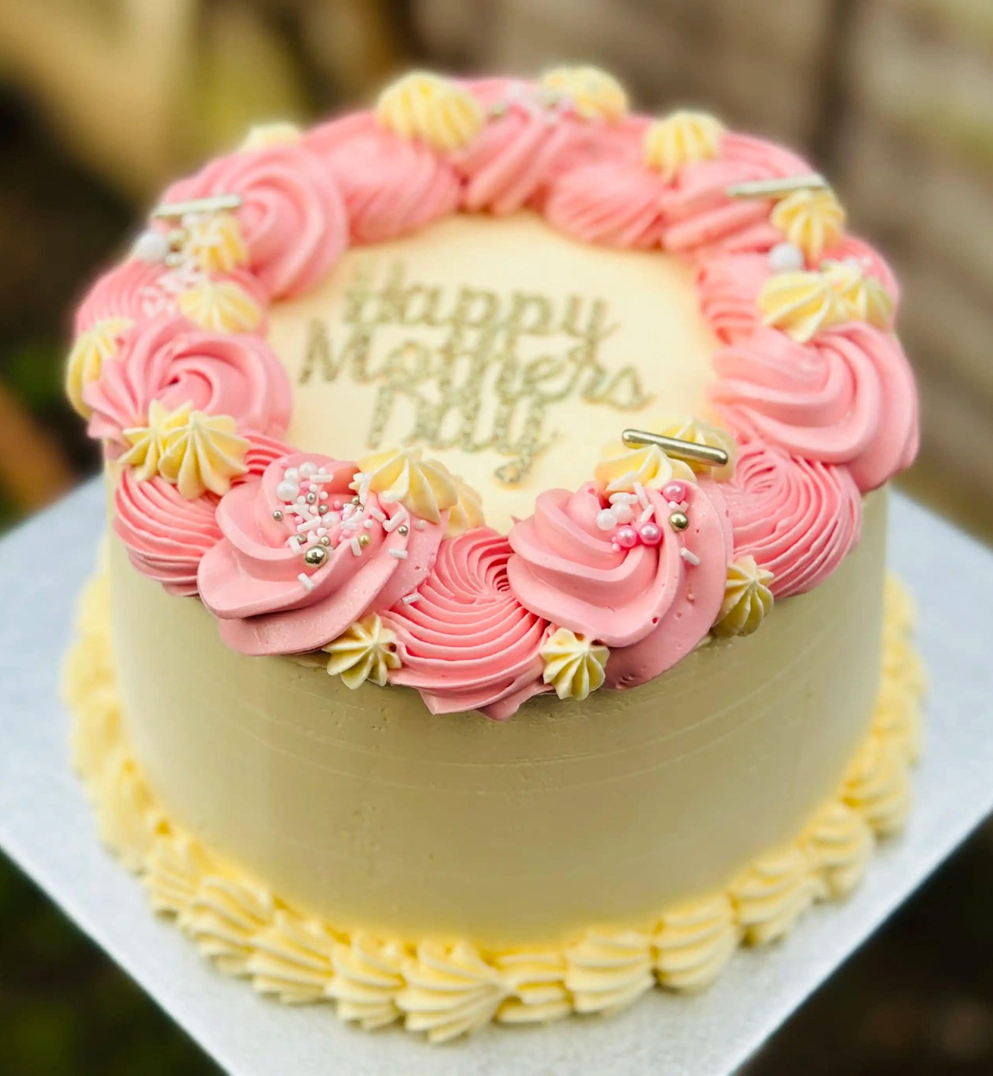Buy Mother’s Day cake in Ilford and Chigwell – handmade buttercream design, perfect for celebrating mums.