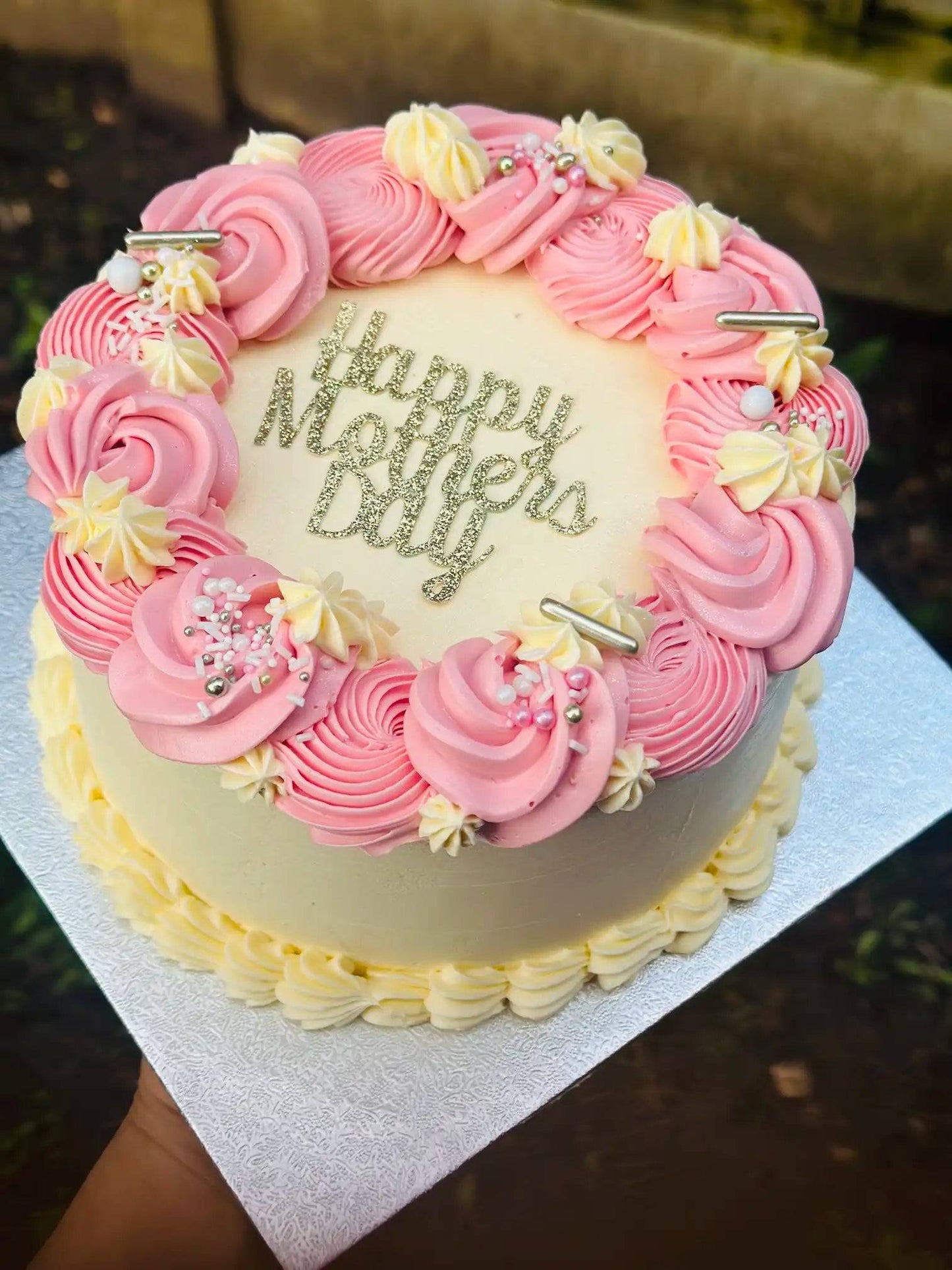 Mothers Day Cake Same & Next Day Delivery in Romford from CakeTrays.co.uk