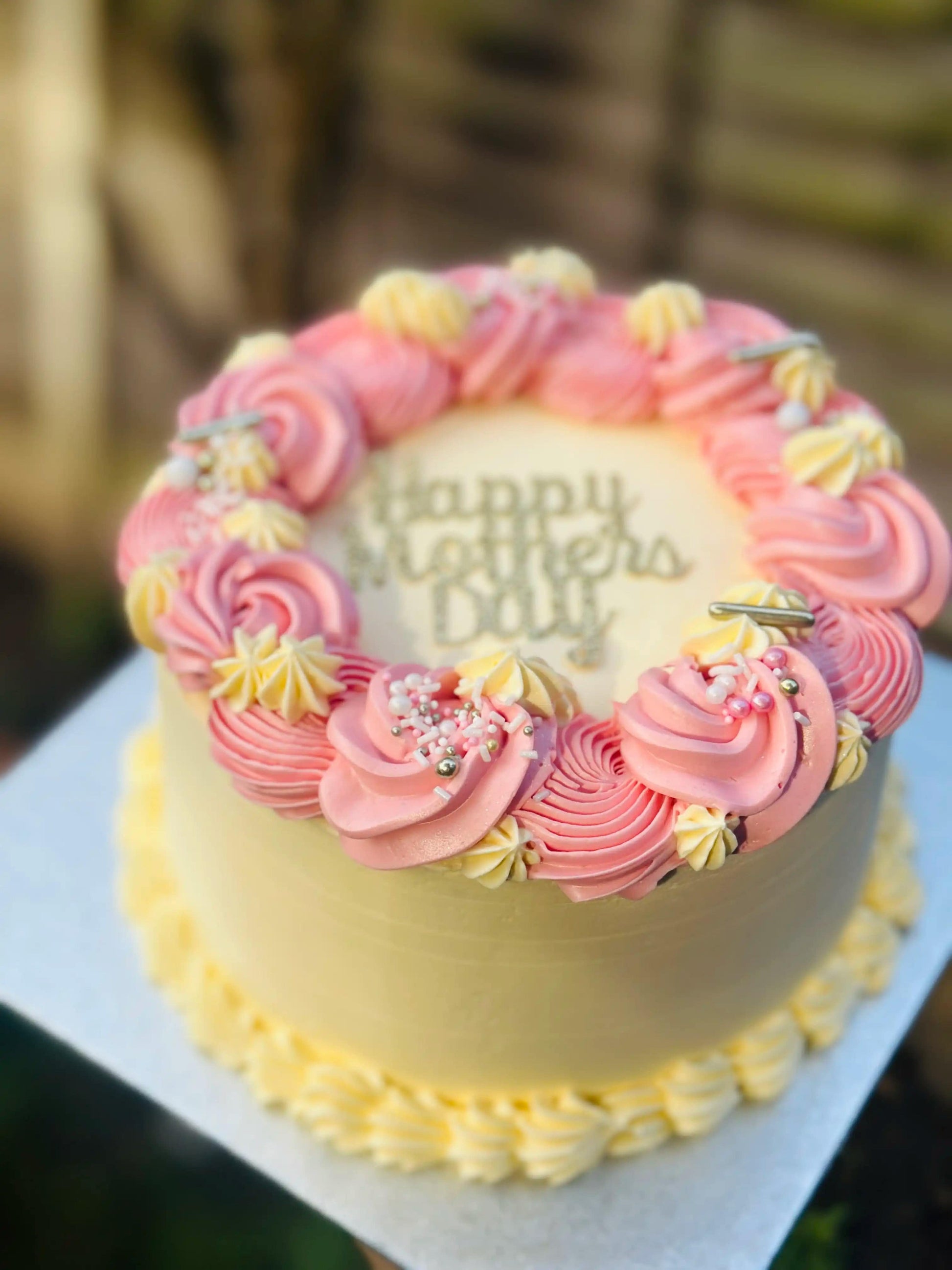 Mothers Day Cake Same & Next Day Delivery in Romford from CakeTrays.co.uk