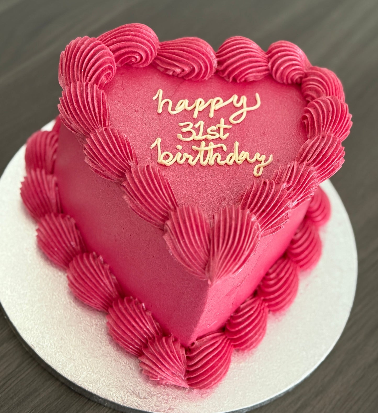 Heart cake delivery in Chadwell Heath and Leytonstone – classic buttercream heart cake for birthdays and anniversaries.