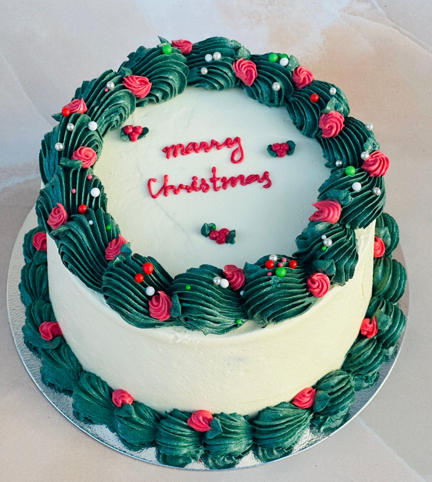 Order Christmas cake online with delivery to Dagenham and East London – perfect festive cakes for Christmas parties.