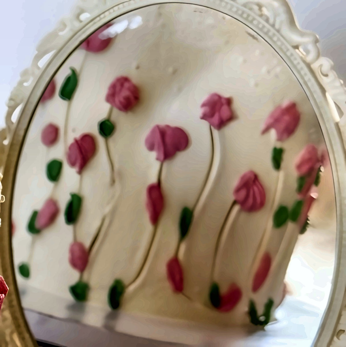 Pink Tulip Garden Vintage Cake close-up detail