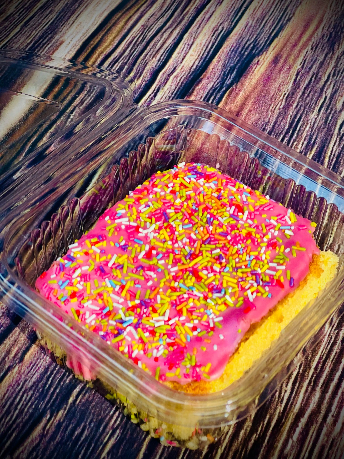 Pink School Cake Slice (Min Order x10 Slices)