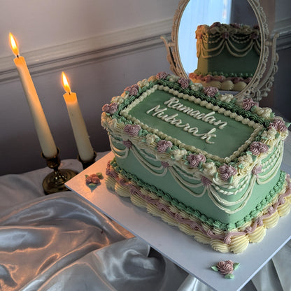 Ramadan Mubarak message on vintage buttercream cake top, made fresh by CakeTrays.co.uk