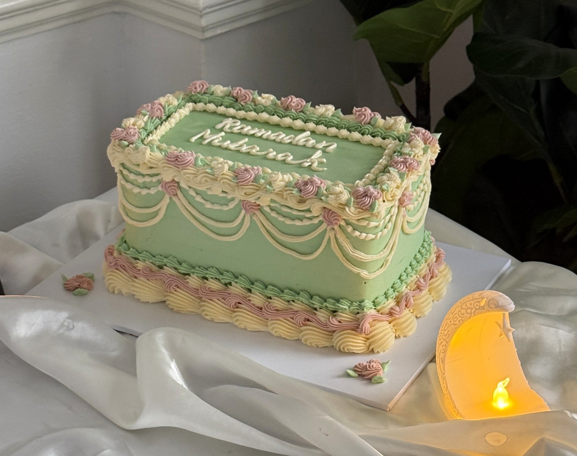 Ramadan Mubarak vintage buttercream rectangle cake with piped drape design for cake delivery in Romford and Ilford
