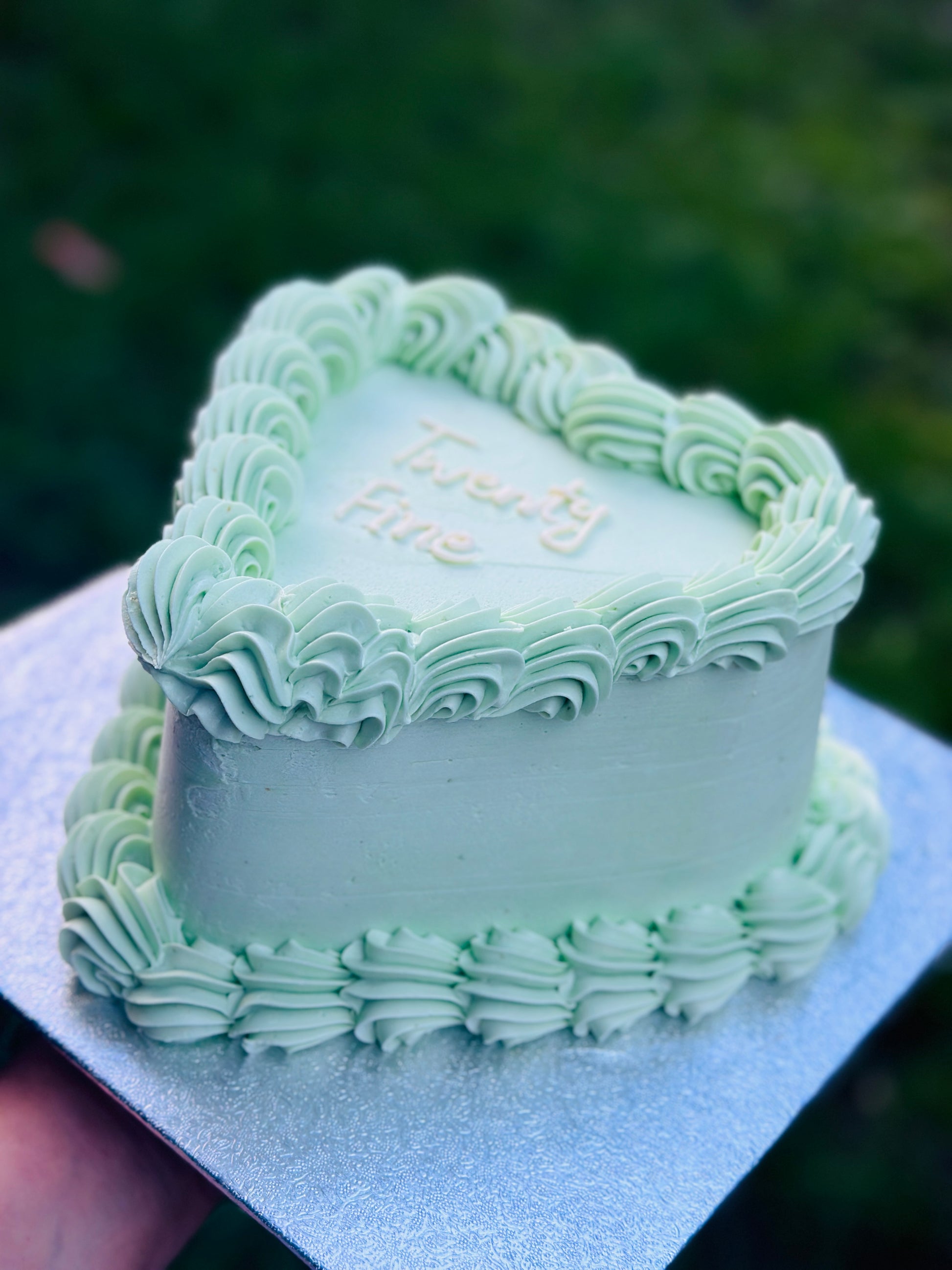 Vintage heart cake with floral piping, fast cake delivery to Chigwell and Grange Hill.