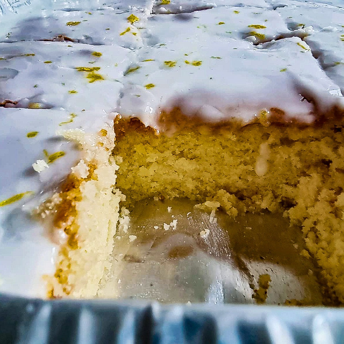 Deliciously moist lemon cake tray for a zesty treat